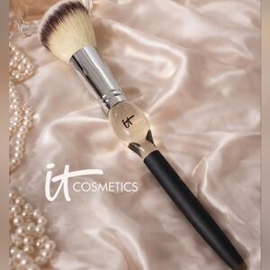 IT Cosmetics Heavenly Luxe Face Brush – Brand New – Authentic Retail $62